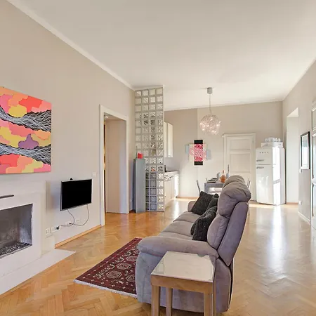 Jejia- Pool And Garden * Lesa