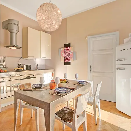 Jejia- Pool And Garden Apartment Lesa