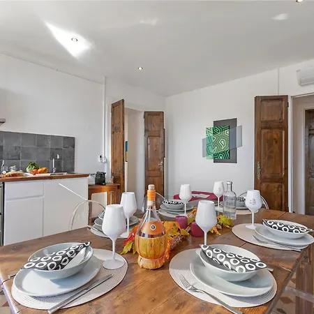 Jejia- Pool And Garden Apartment Lesa