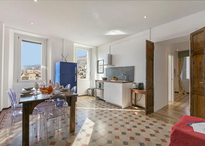 Jejia- Pool And Garden