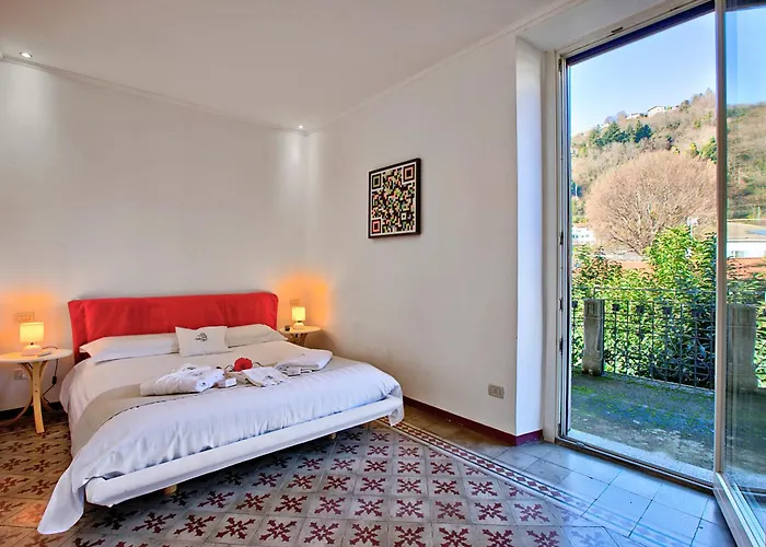 Jejia- Pool And Garden Lesa