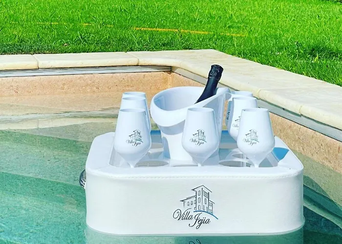 Jejia- Pool And Garden * Lesa