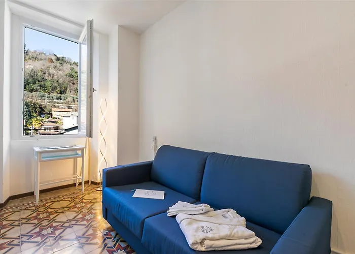 Jejia- Pool And Garden