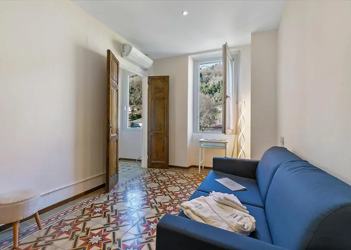 Jejia- Pool And Garden * Lesa