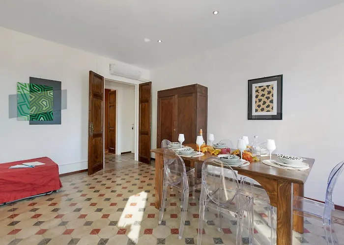 Jejia- Pool And Garden Lesa